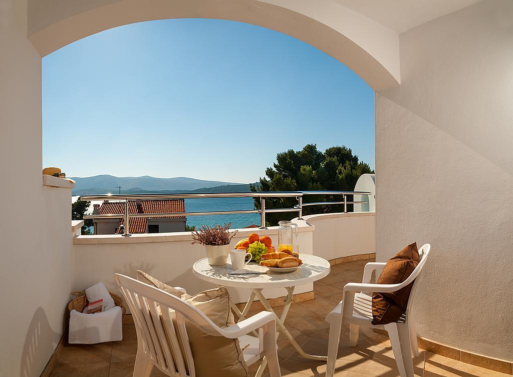 Villa Croatica Apartments Жаборич Экстерьер фото